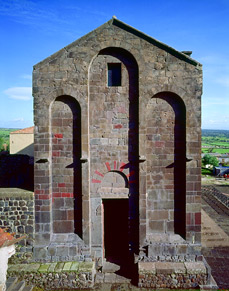 Bonarcado (Oristano), Chiesa di Santa Maria di Bonaccattu, esterno: facciata
